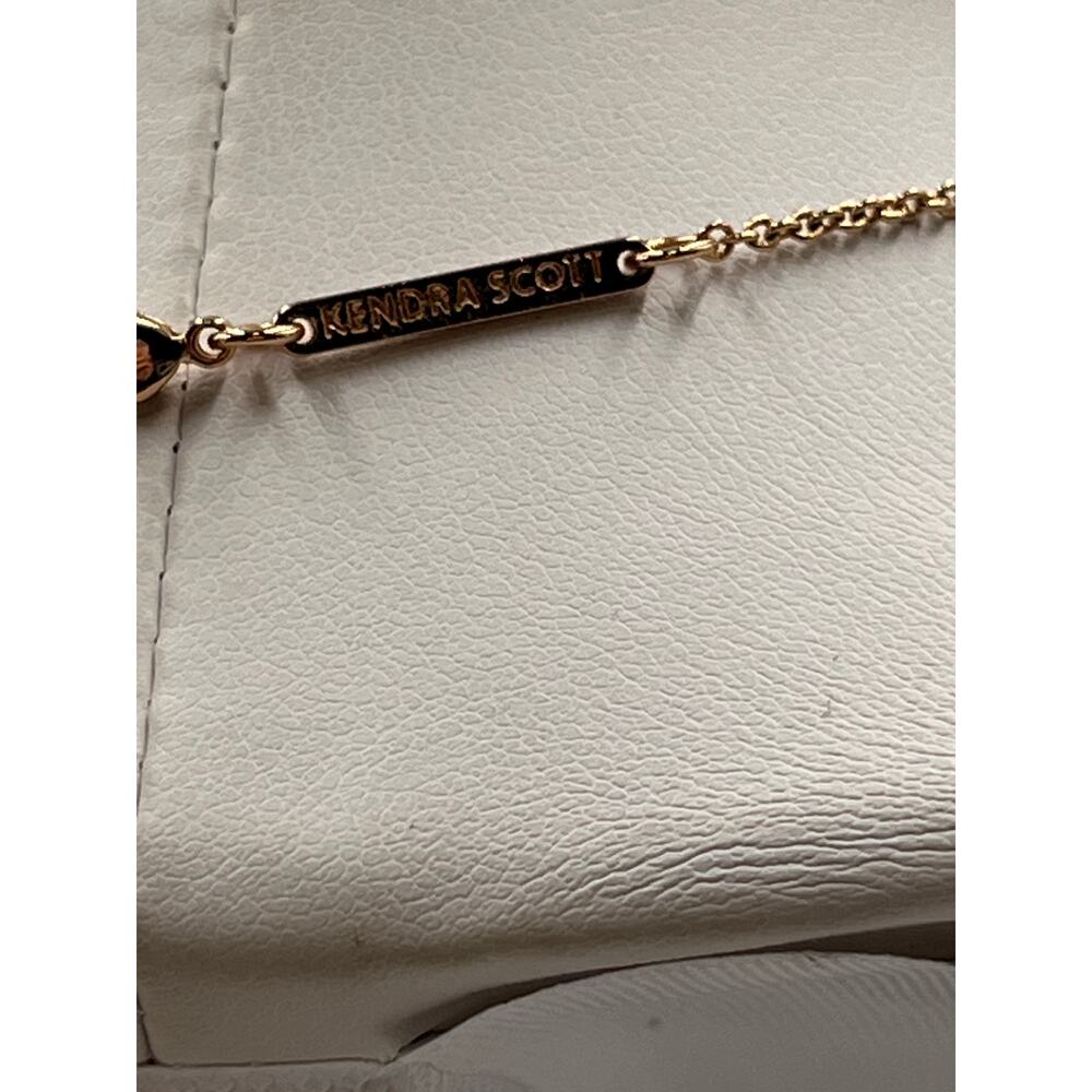 Kendra Scott Etta Grey Black
Granite Pendant Rose Gold Necklace - Picture 7 of 9